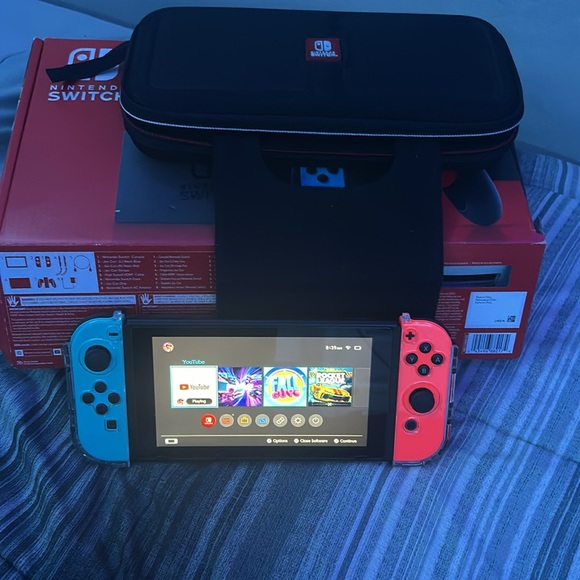 Nintendo - Picture 2 of 2